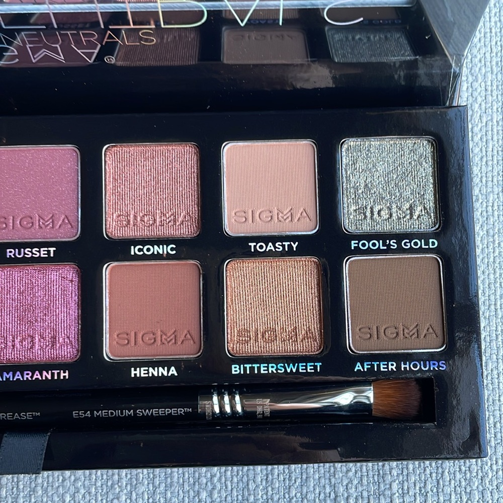 Sigma beauty WARM NEUTRALS EYESHADOW PALETTE - Picture 9 of 12